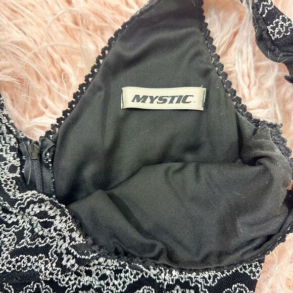 Formal Dress  - Picture 2 of 4